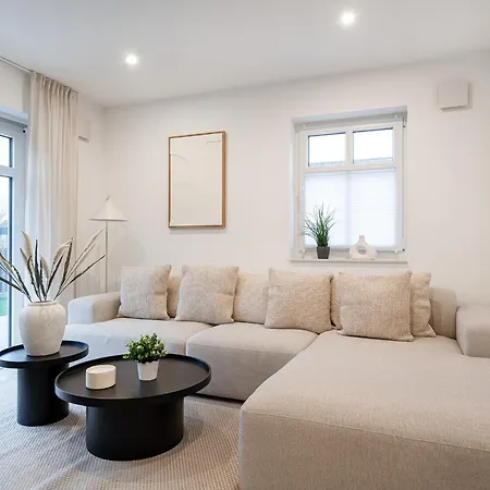 Ferienhaus Hafenkiste 2, Neu In Zentraler Lage Mit Garten, 2 Bäder