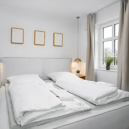 Hafenkiste 2, Neu In Zentraler Lage Mit Garten, 2 Bäder Ferienhaus