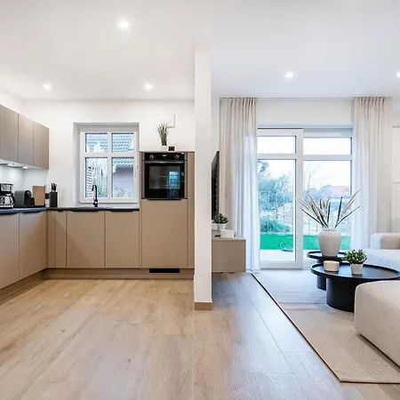 Hafenkiste 2, Neu In Zentraler Lage Mit Garten, 2 Bäder