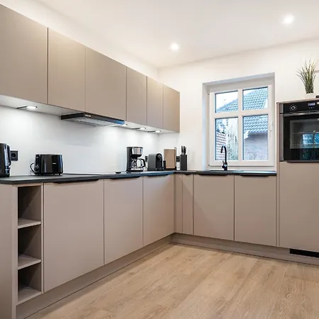 Hafenkiste 2, Neu In Zentraler Lage Mit Garten, 2 Bäder Ferienhaus