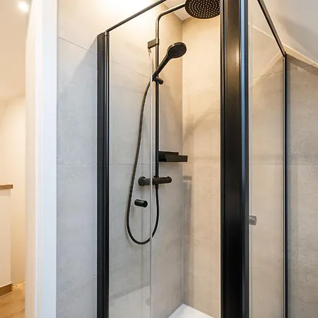 Hafenkiste 2, Neu In Zentraler Lage Mit Garten, 2 Bäder Ferienhaus